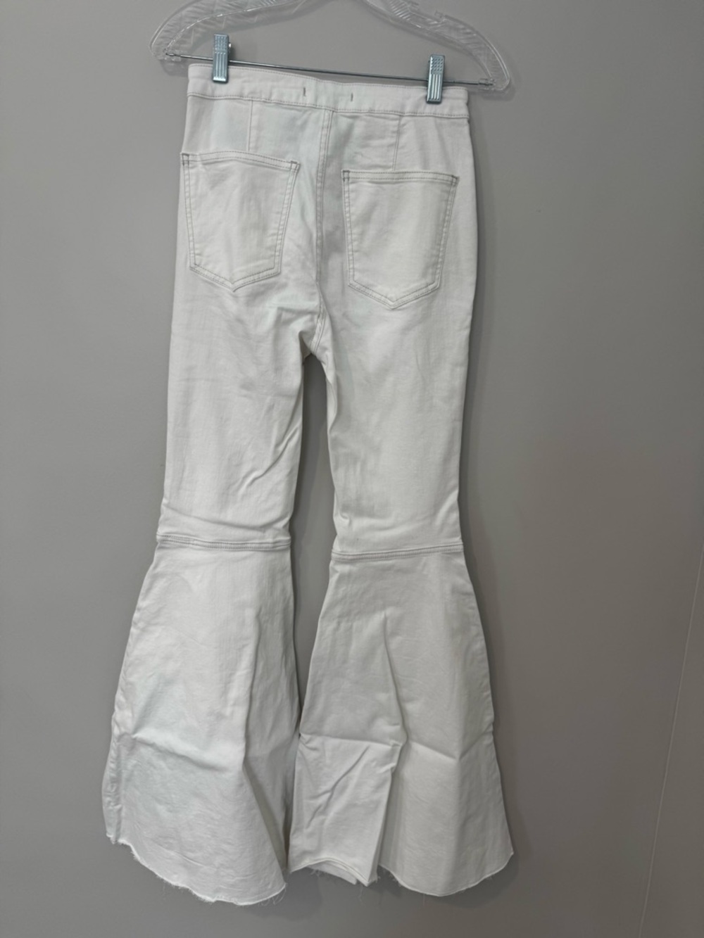Free People “Just Float On” flare jeans in winter white, size 27R - Picture 5 of 6
